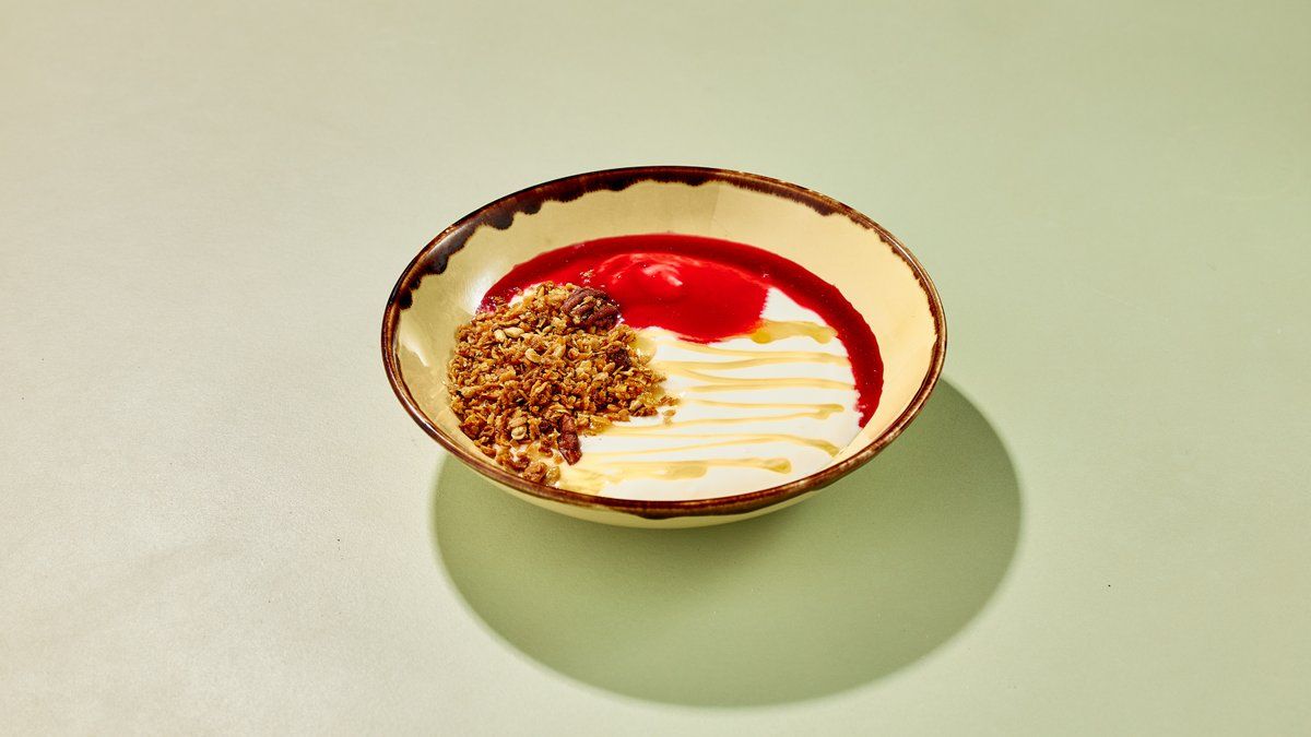 YOGHURT & GRANOLA