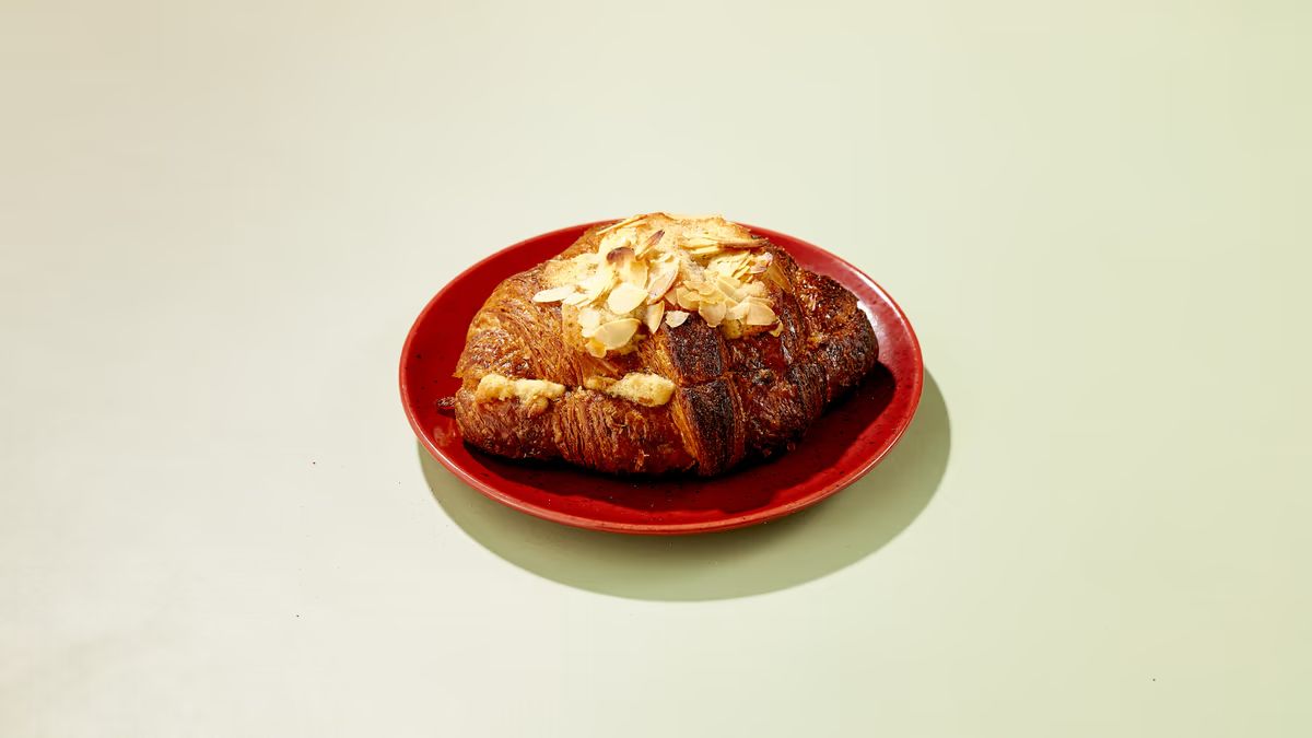 MANTELICROISSANT