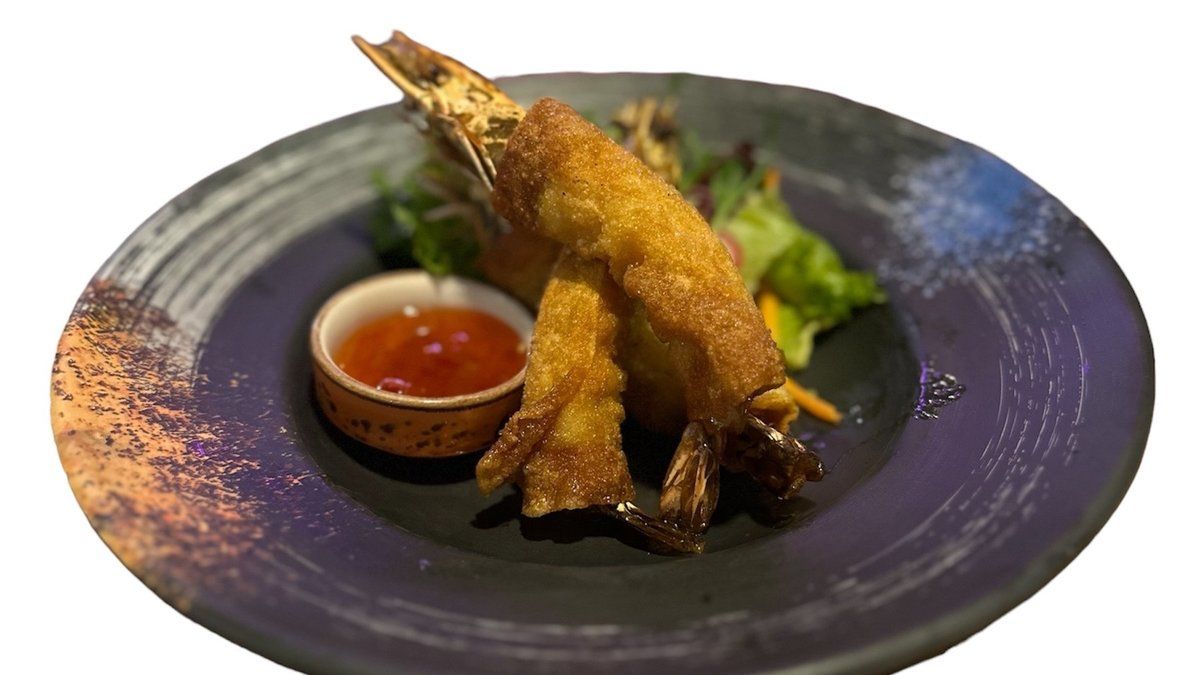 14. Fried wonton with prawns filling (S, W)