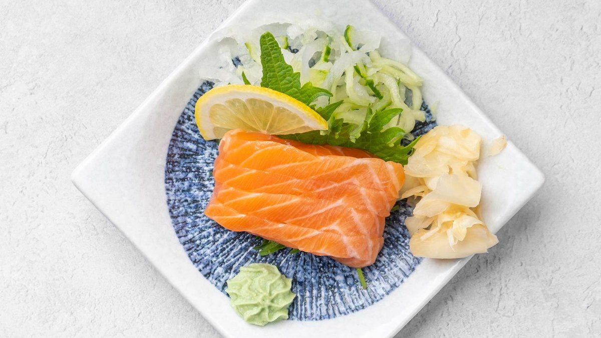 Lohi sashimi 5 palaa