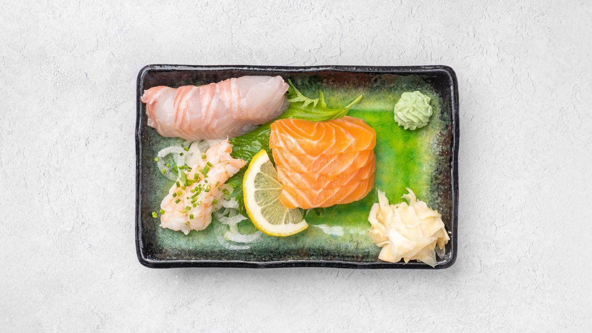 Sashimi 10 palaa