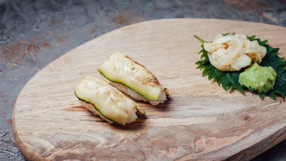 Zucchini nigiri