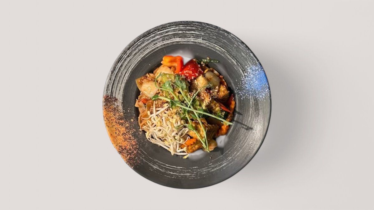 43. Pad Kee Mao Kuay Tiew