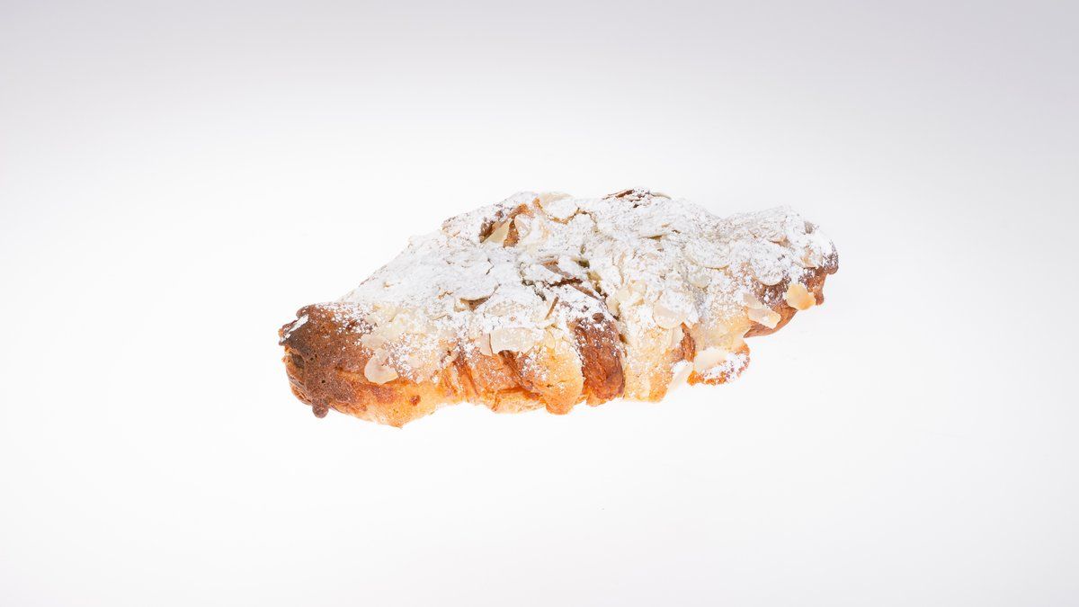 Mantelicroissant, L