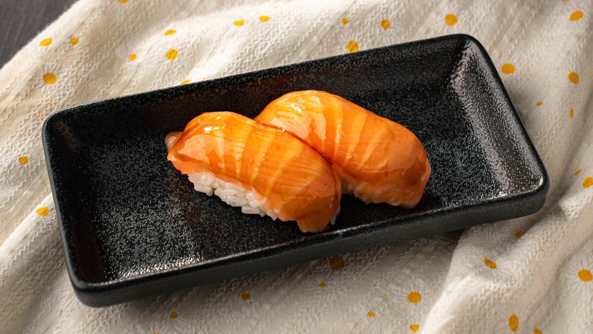 6. Salmon Teriyaki Nigiri (L)