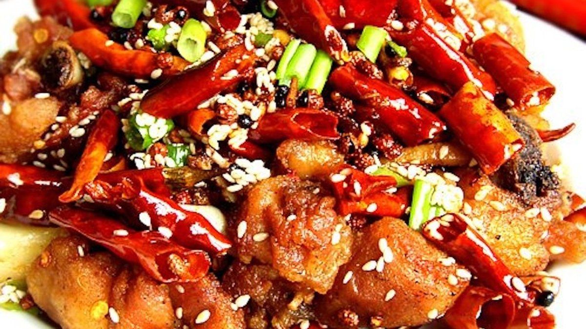 14. Paistettua kanaa tulisella chilillä 🌶🌶🌶