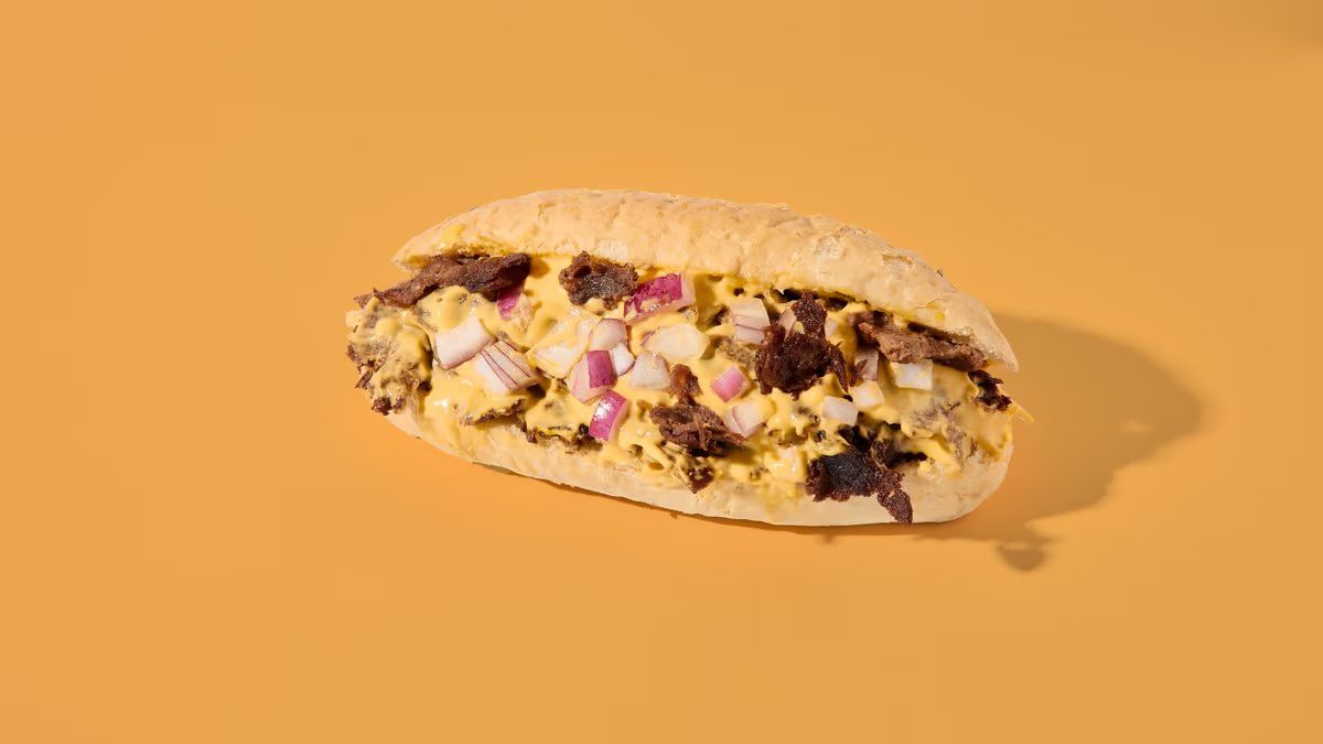 Buli's Cheesesteak Juoma ja Ranskalaiset