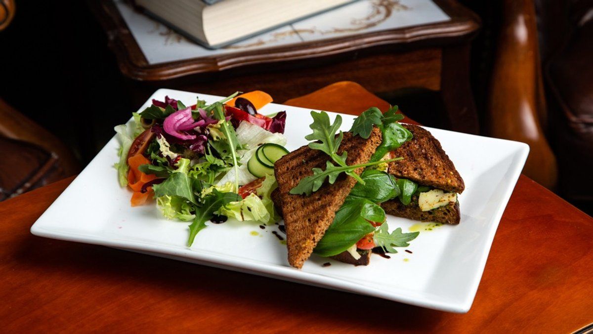 Pesto toast