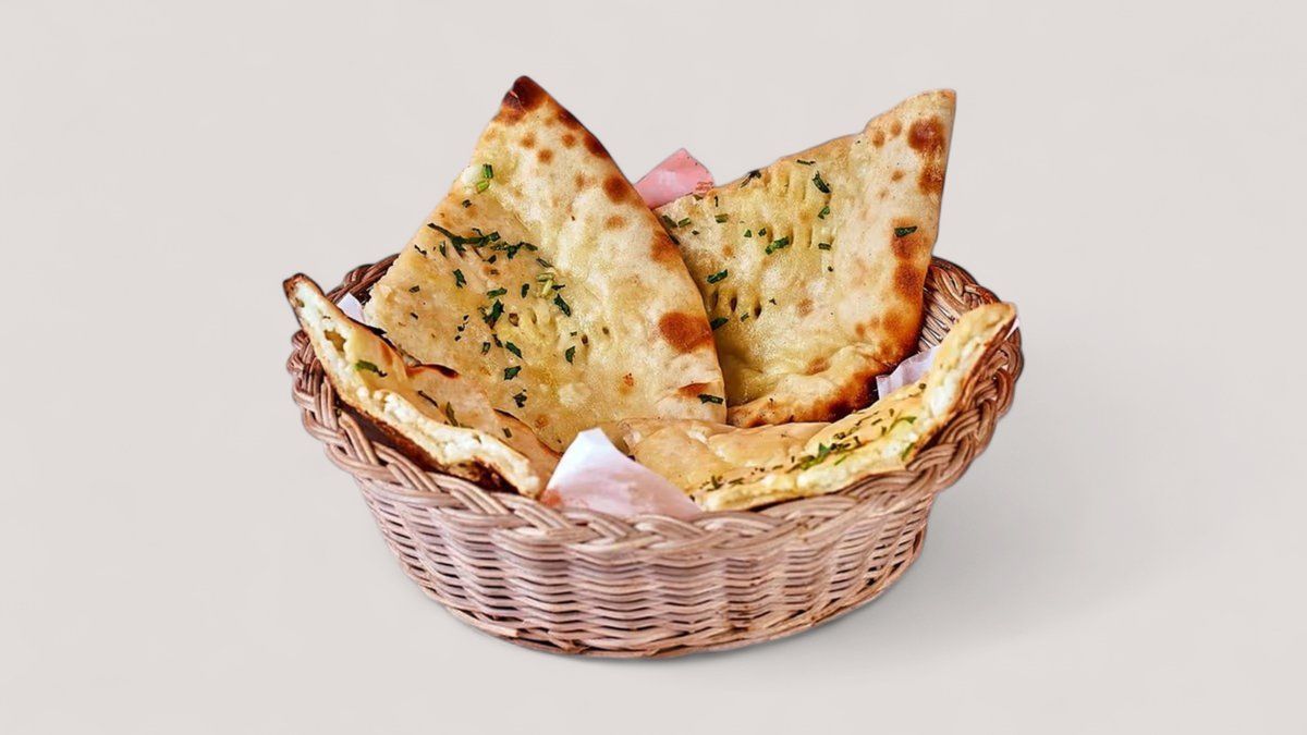 Cheese naan