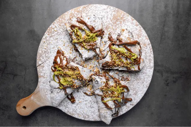 Pizza alla Nutella e crema di pistacchio