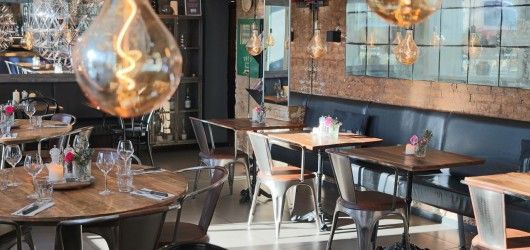 22 Kitchen &amp; Bar