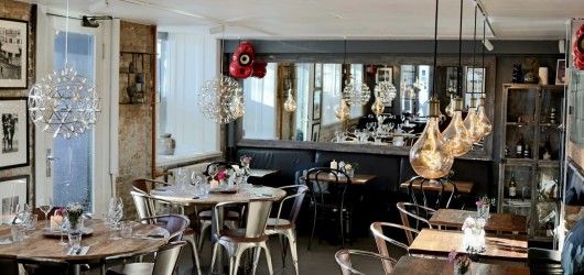 22 Kitchen &amp; Bar