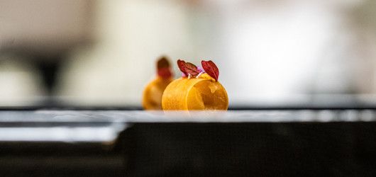 À L'aise
