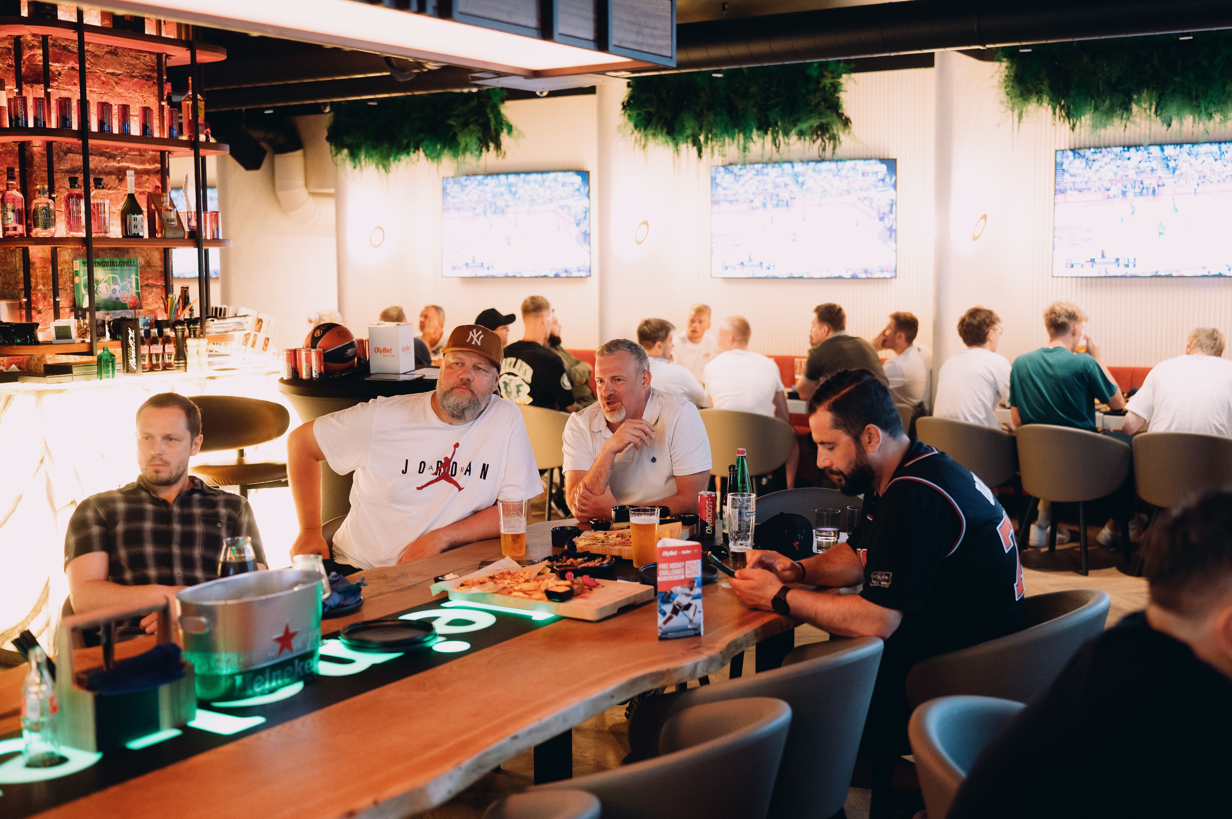 OlyBet Bar & Grill